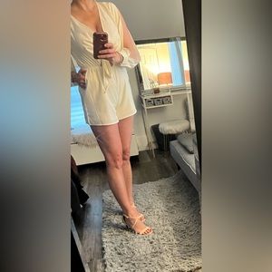 ⭐️ HOST PICK ⭐️ Sabo romper cream 6 P